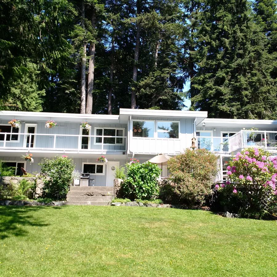 Caprice * Roberts Creek